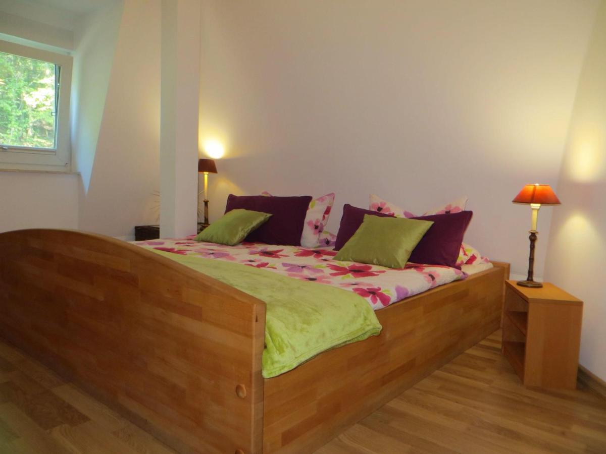 Weisses-Haus-Am-Kurpark-Fewo-Waldblick Quedlinburg Eksteriør billede